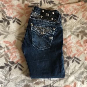 25 Miss Me cropped jeans